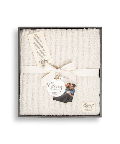 giving blanket with comforting message